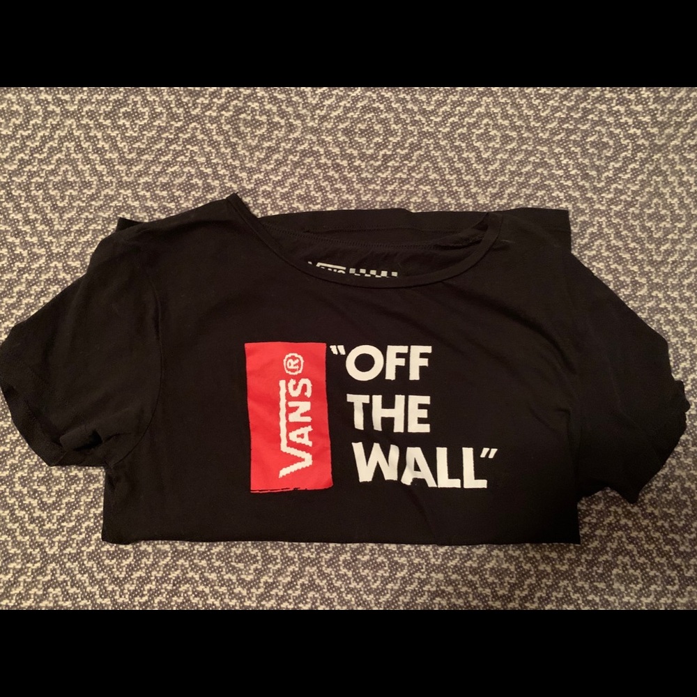 Graphic women’s vans tee